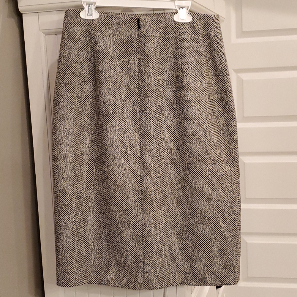 J. Crew Tweed Skirt *SOLD* - Picture 5 of 13